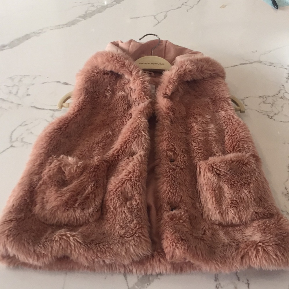 Faux fur pink vest (kids)